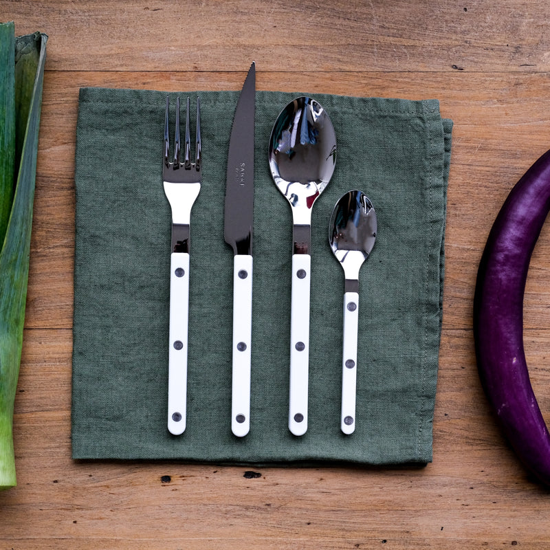 Shiny 5 PC White Place Setting