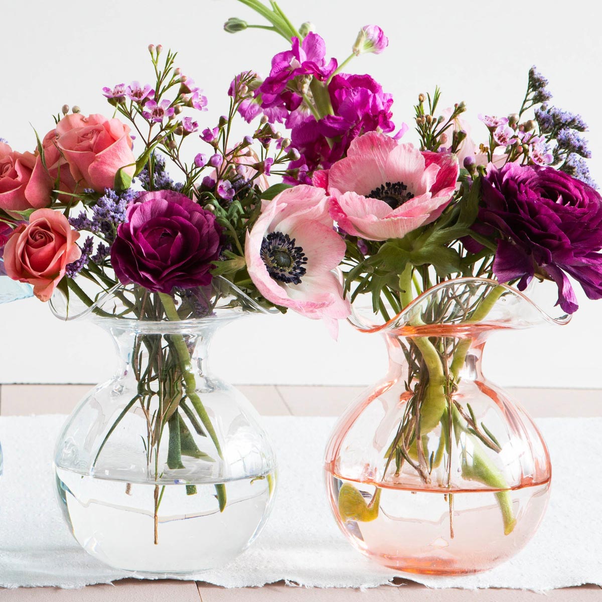 Vietri Hibiscus Pink Bud Vase