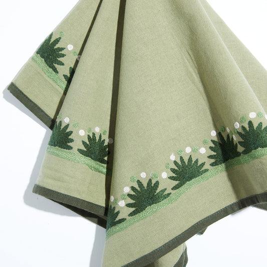 Starburst Evergreen Set of 4 Napkins 20 Inch
Handmade on 70% Cotton & 30% Flax